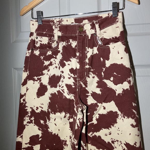 BDG Cow Print High Rise and Wide Leg Pants Size 26 - Picture 9 of 11